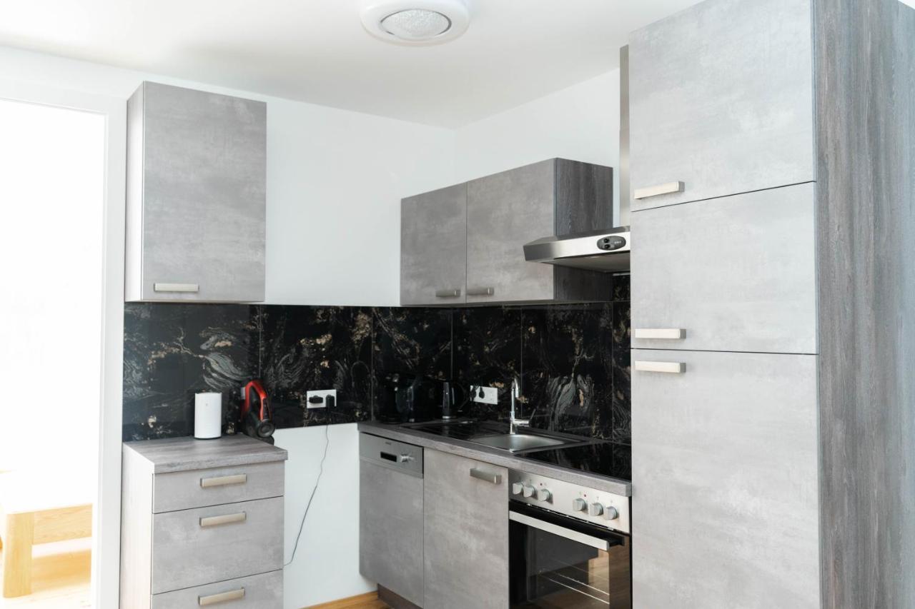Luxurious Apartment With Big Balcony Near City Center Viena Exterior foto